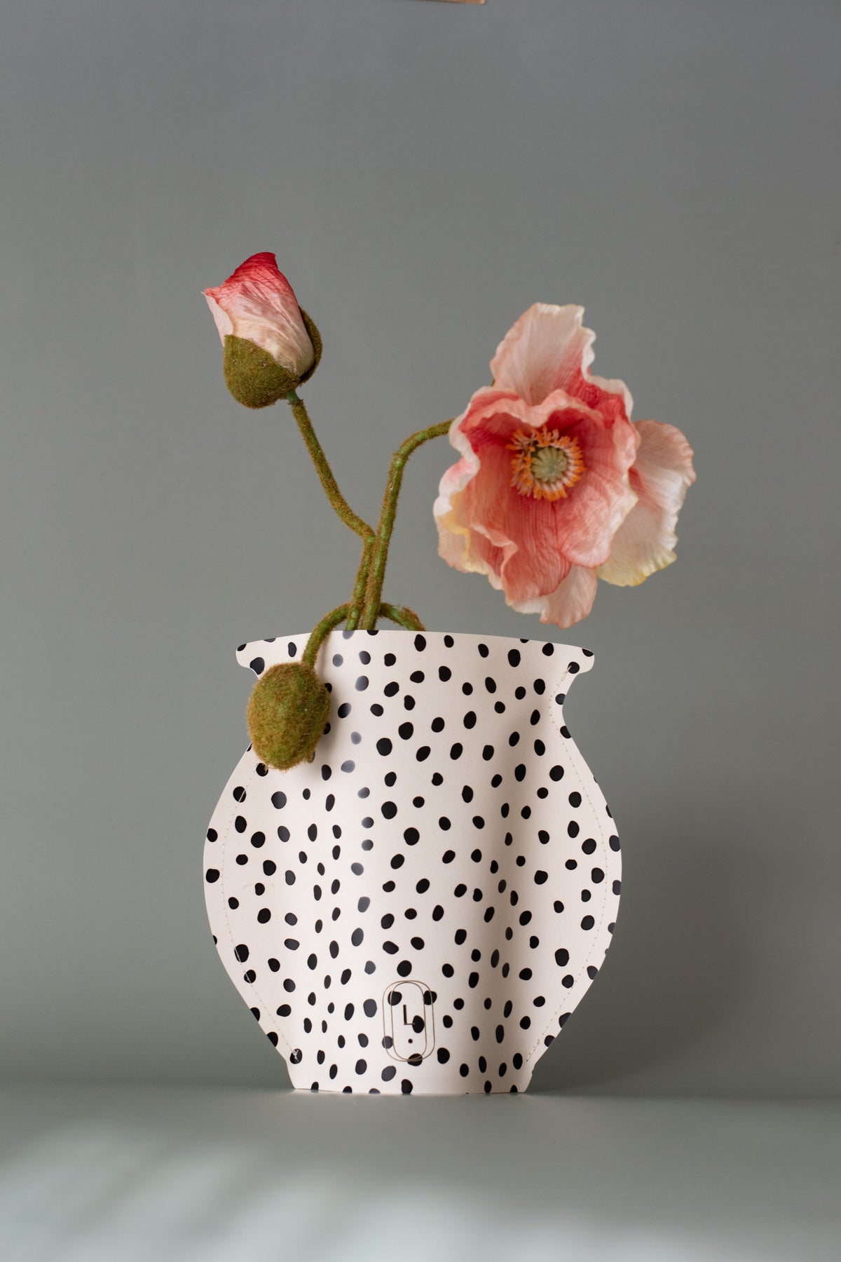 How to Style Flowers in a Vase: 7 Simple Ideas for Modern Homes